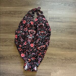 Women’s Halter Neck Paisley Swimsuit - Pink & Black
